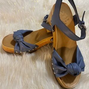 Sam & Libby Blue Knot Sandals